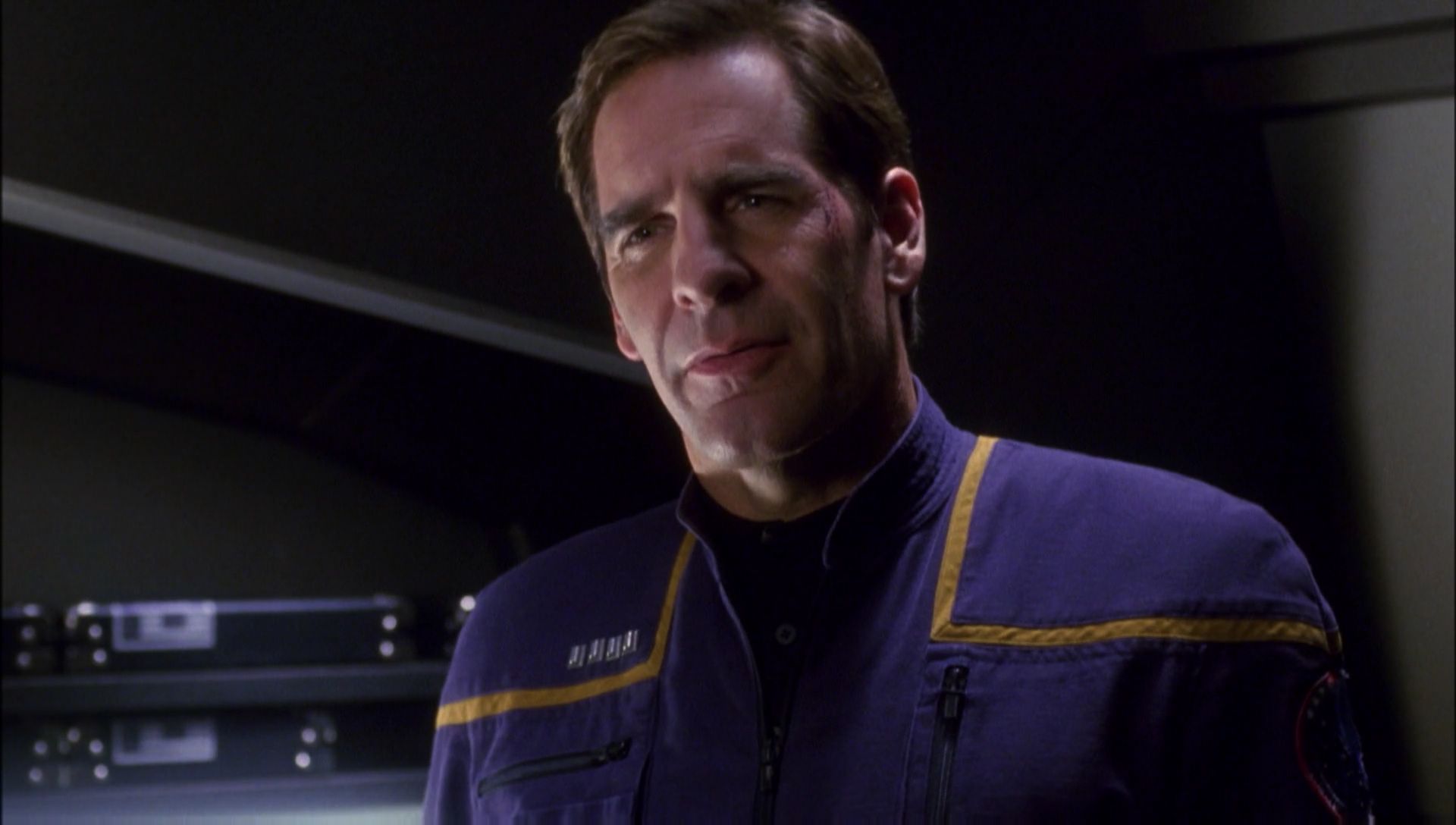 ariane179254_Enterprise_1x01-1x02_BrokenBow_5966.jpg
