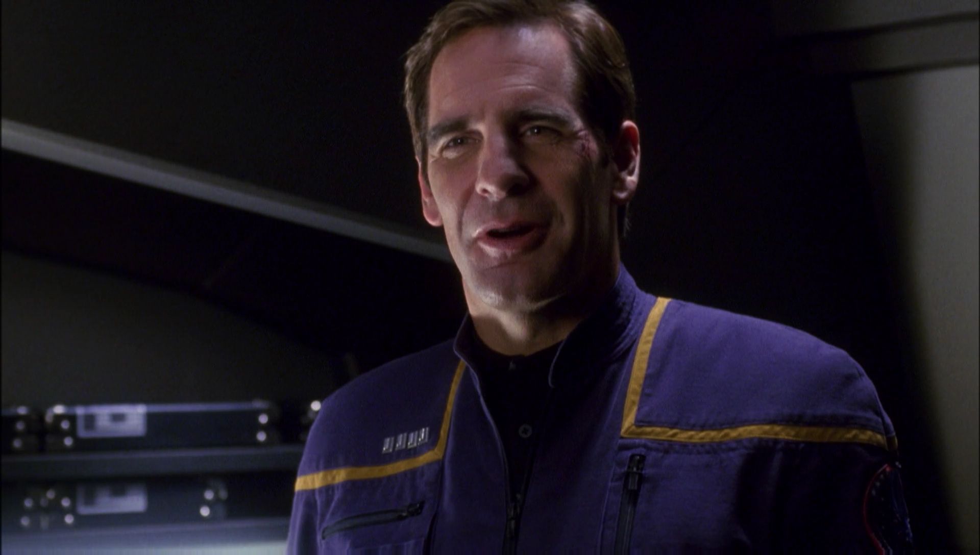 ariane179254_Enterprise_1x01-1x02_BrokenBow_5972.jpg