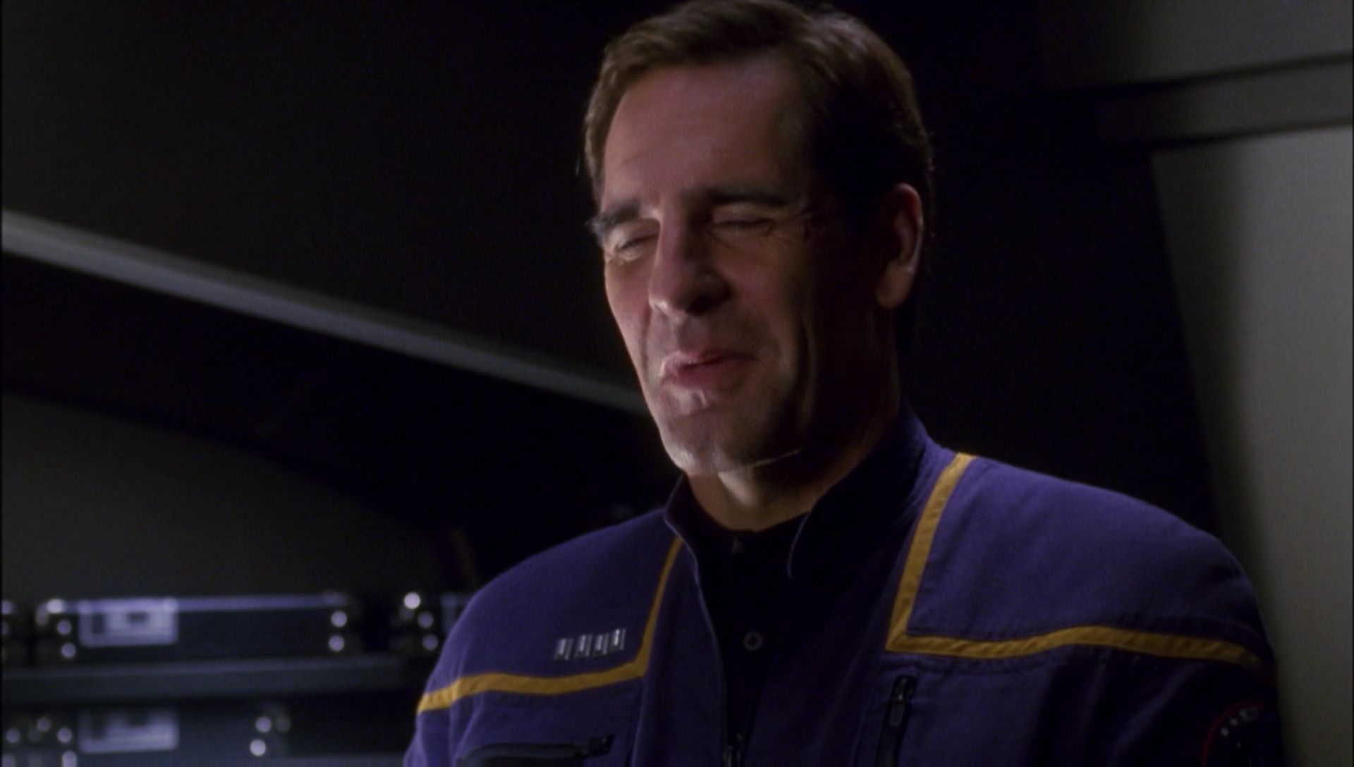 ariane179254_Enterprise_1x01-1x02_BrokenBow_5976.jpg