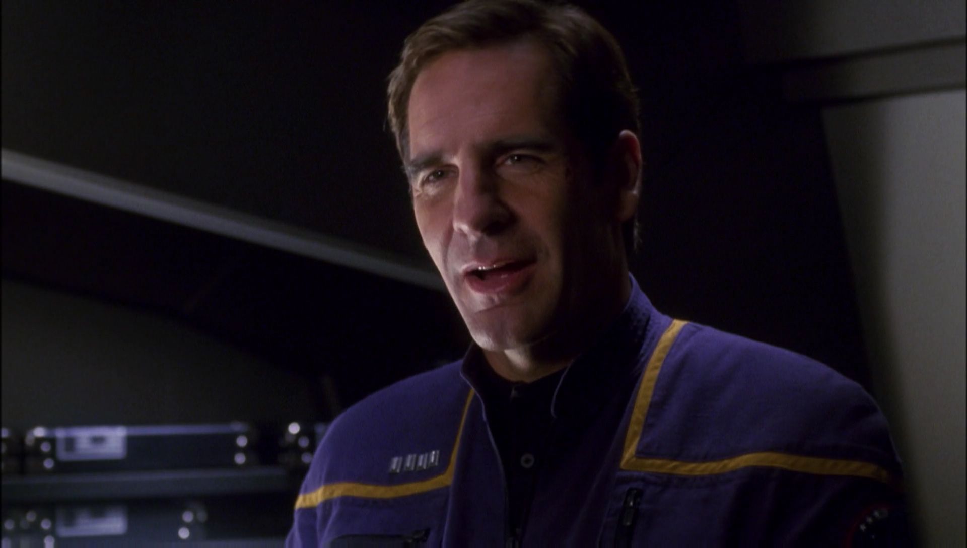 ariane179254_Enterprise_1x01-1x02_BrokenBow_5980.jpg