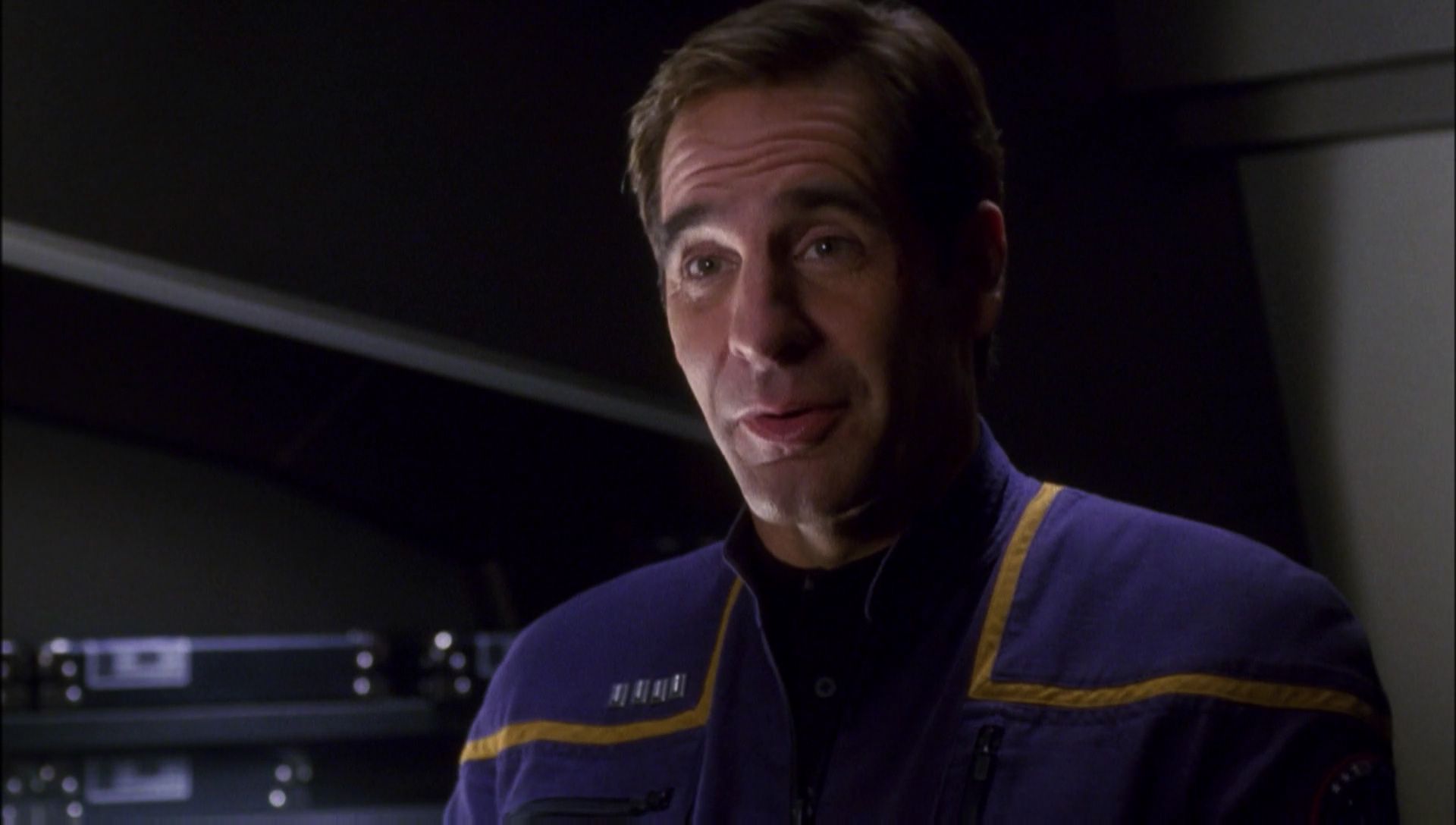 ariane179254_Enterprise_1x01-1x02_BrokenBow_5984.jpg
