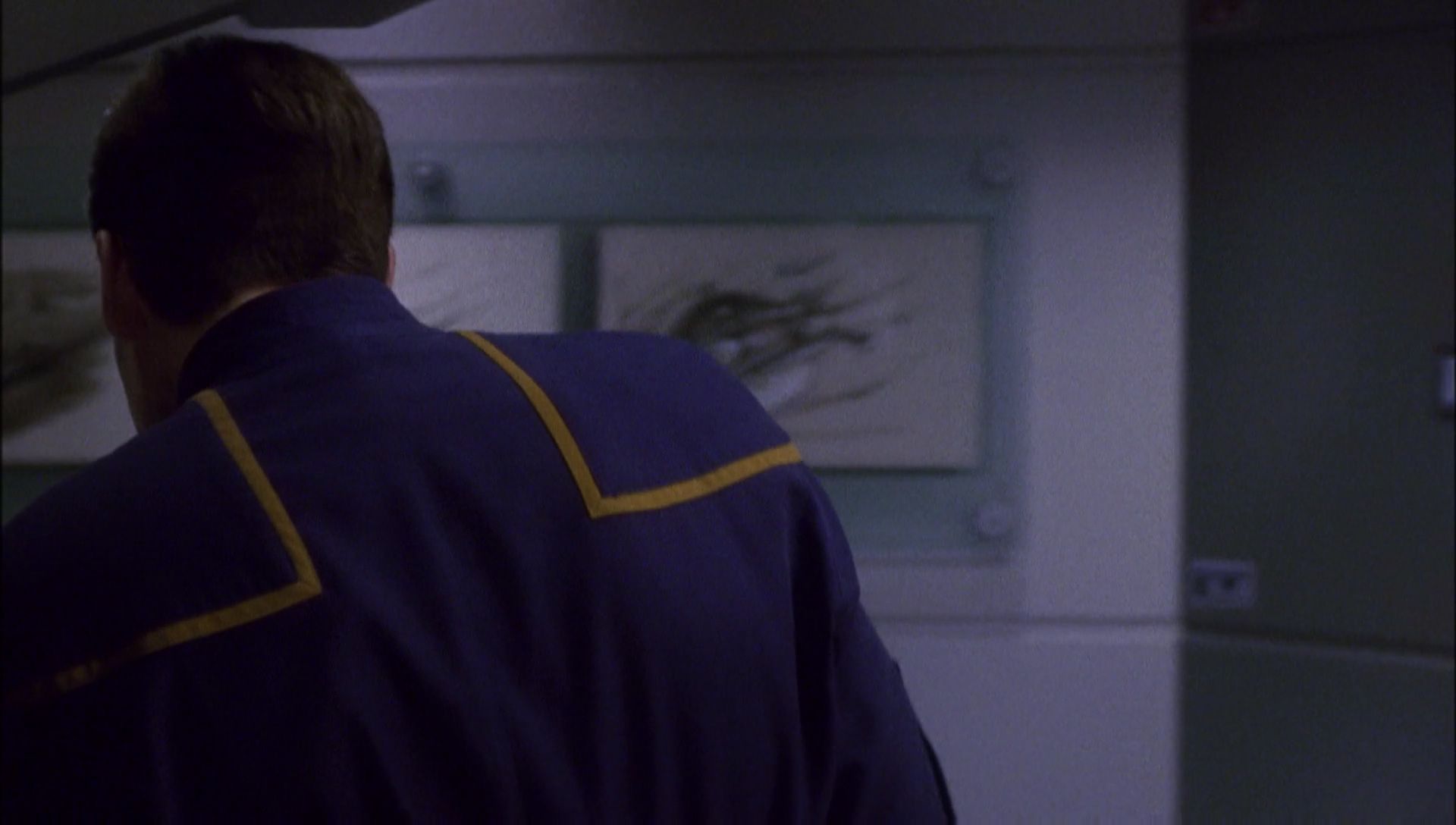 ariane179254_Enterprise_1x01-1x02_BrokenBow_6008.jpg