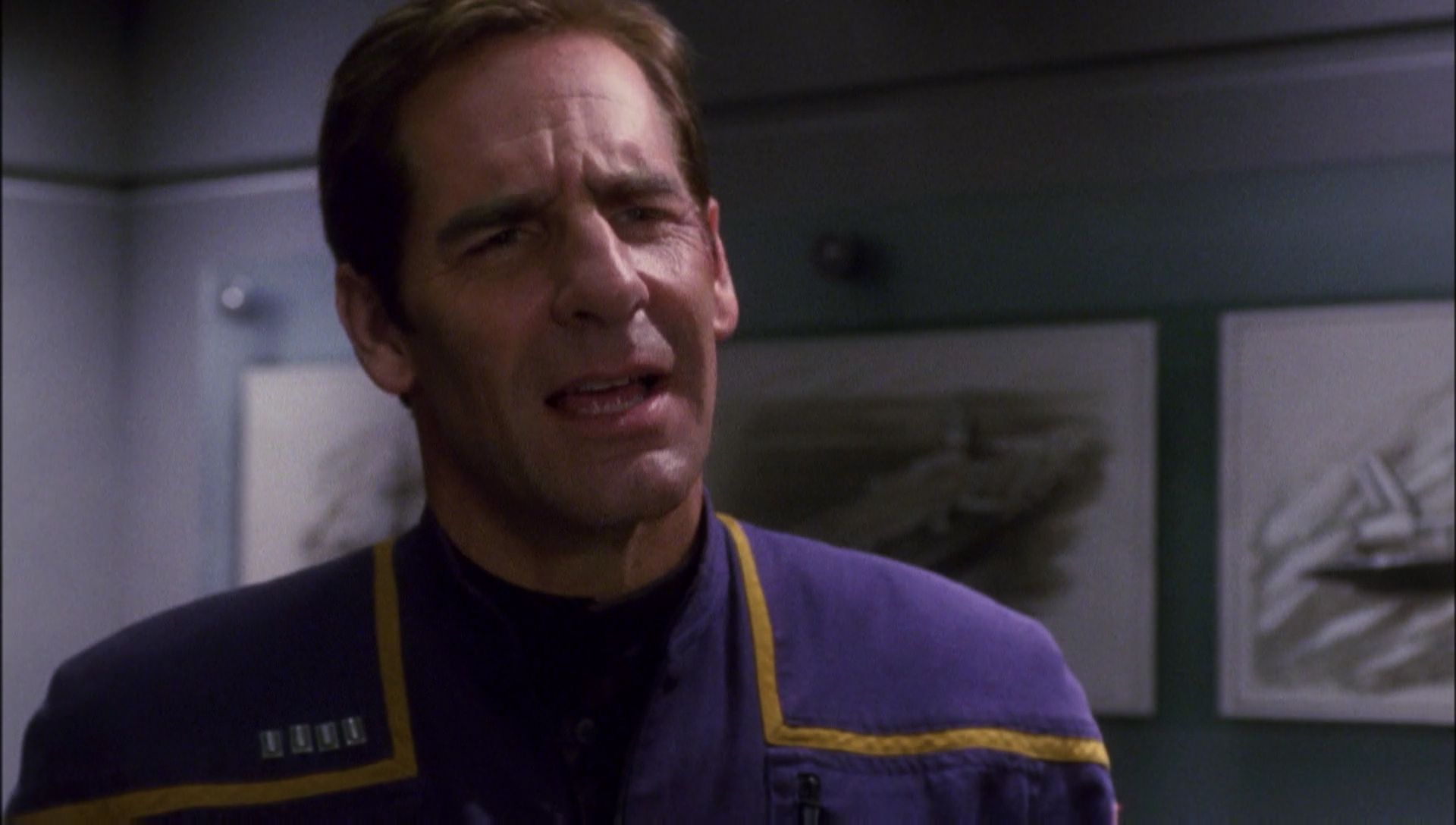 ariane179254_Enterprise_1x01-1x02_BrokenBow_6053.jpg