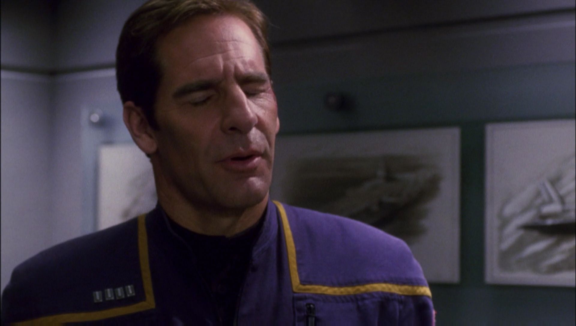 ariane179254_Enterprise_1x01-1x02_BrokenBow_6067.jpg