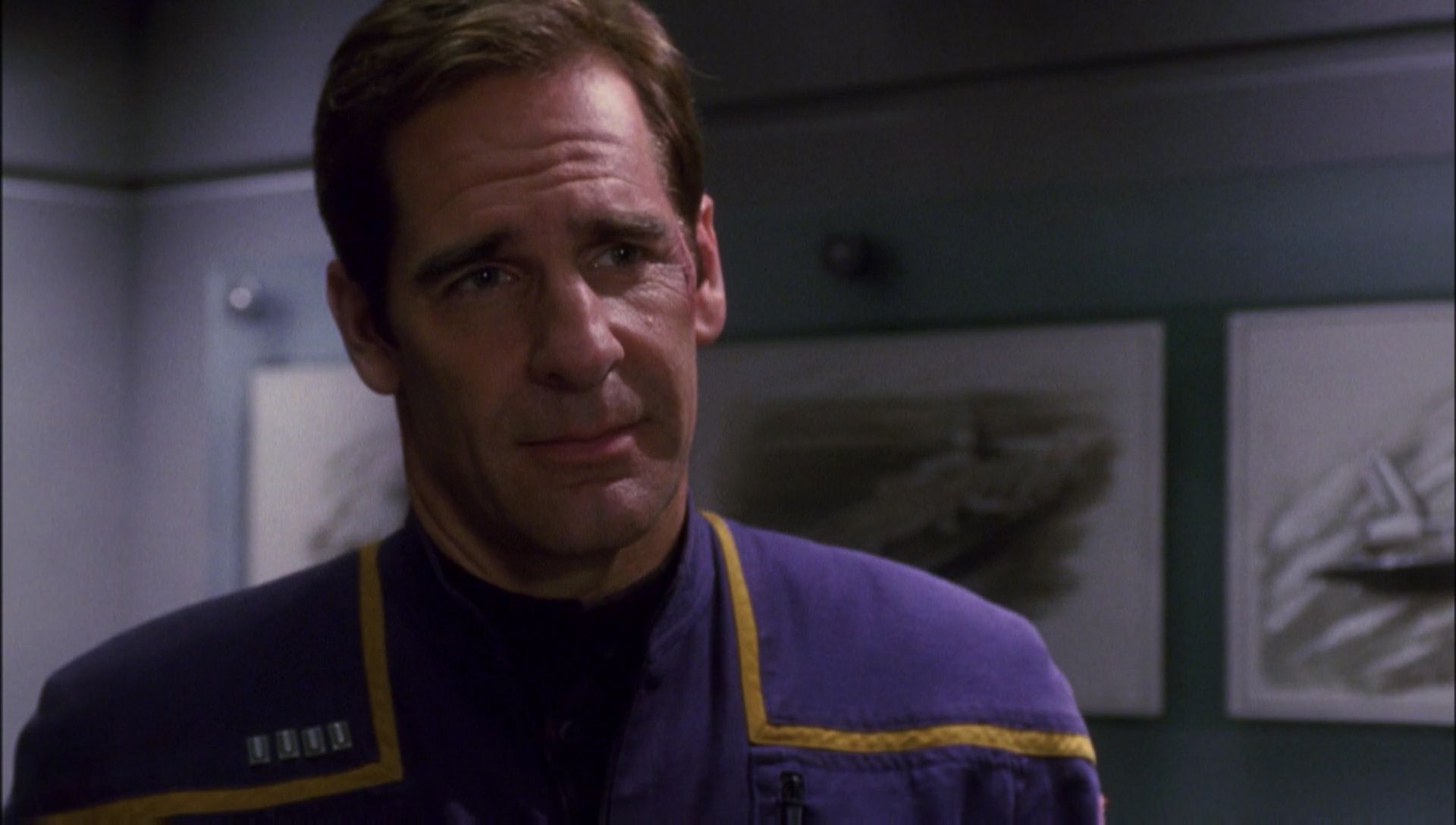 ariane179254_Enterprise_1x01-1x02_BrokenBow_6069.jpg