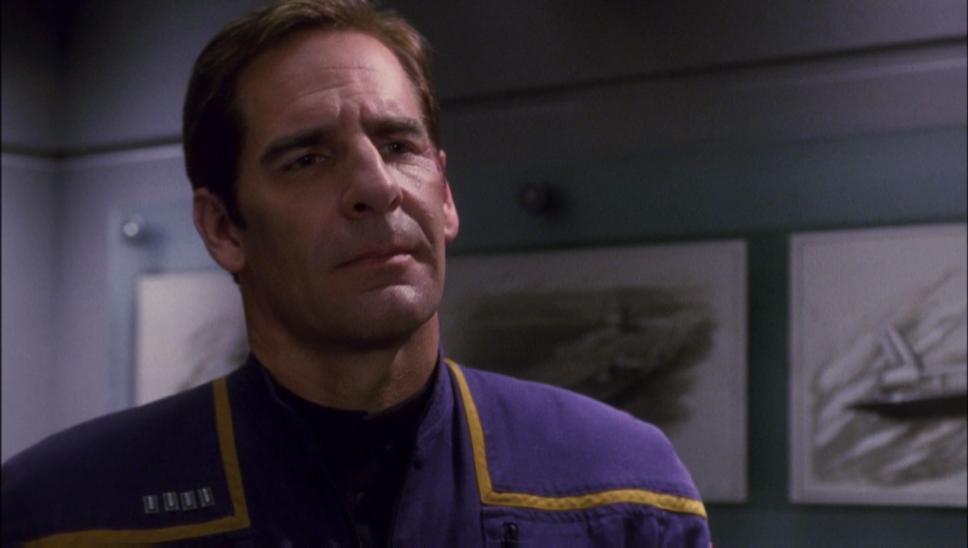 ariane179254_Enterprise_1x01-1x02_BrokenBow_6083.jpg