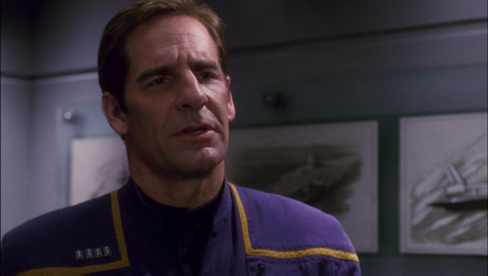 ariane179254_Enterprise_1x01-1x02_BrokenBow_6084.jpg