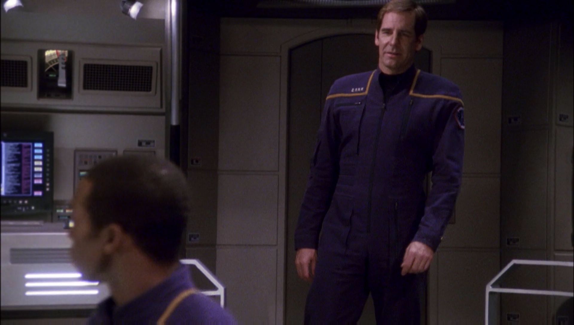 ariane179254_Enterprise_1x01-1x02_BrokenBow_6101.jpg