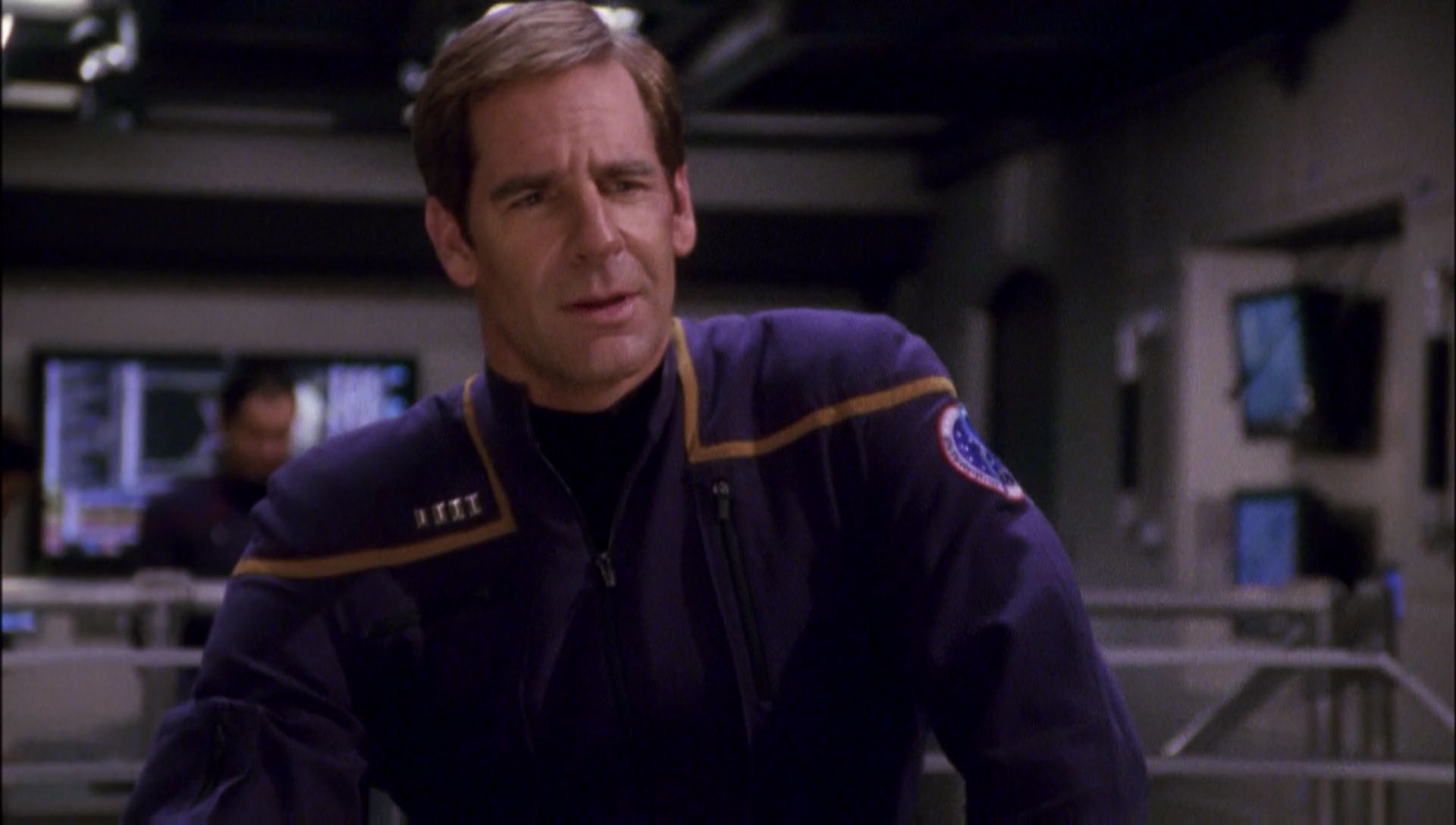 ariane179254_Enterprise_1x01-1x02_BrokenBow_6143.jpg