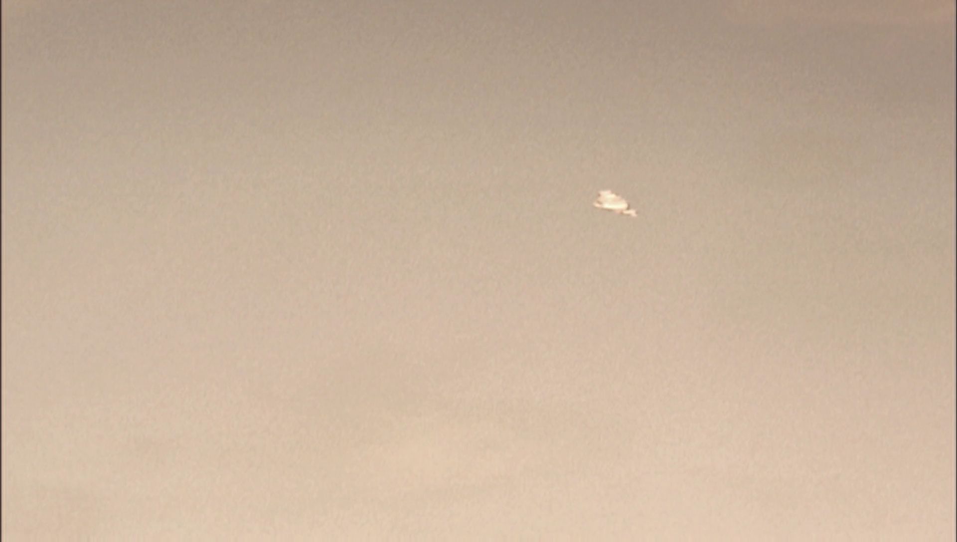 ariane179254_Enterprise_1x01-1x02_BrokenBow_6155.jpg