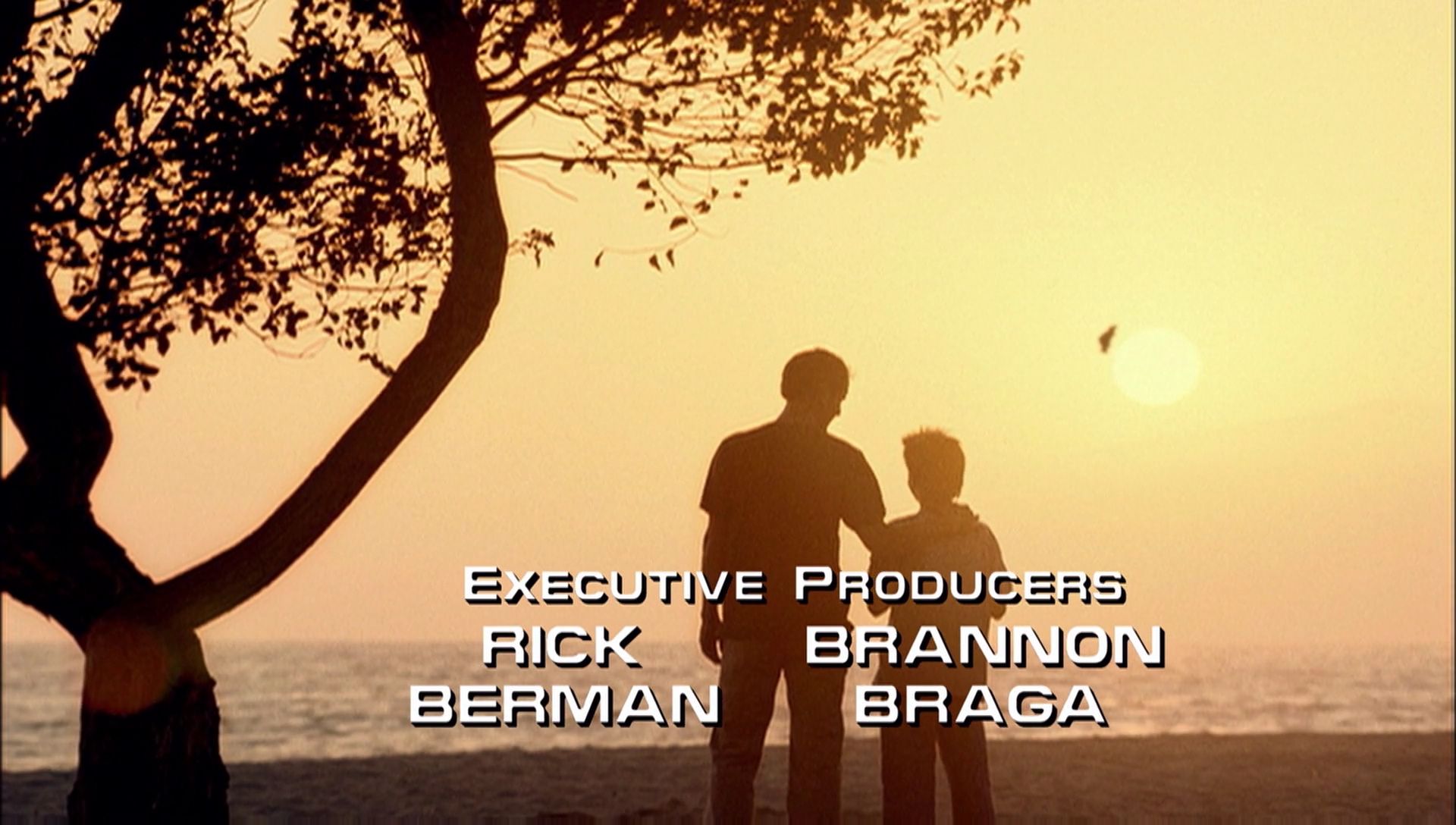 ariane179254_Enterprise_1x01-1x02_BrokenBow_6166.jpg