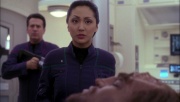 ariane179254_Enterprise_1x01-1x02_BrokenBow_2036.jpg