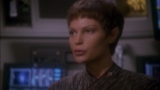 ariane179254_Enterprise_1x01-1x02_BrokenBow_4399.jpg