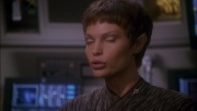 ariane179254_Enterprise_1x01-1x02_BrokenBow_4400.jpg