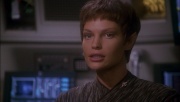 ariane179254_Enterprise_1x01-1x02_BrokenBow_4402.jpg