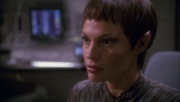 ariane179254_Enterprise_1x01-1x02_BrokenBow_5511.jpg