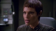 ariane179254_Enterprise_1x01-1x02_BrokenBow_5522.jpg
