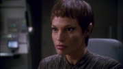 ariane179254_Enterprise_1x01-1x02_BrokenBow_5525.jpg