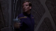 ariane179254_Enterprise_1x01-1x02_BrokenBow_5534.jpg