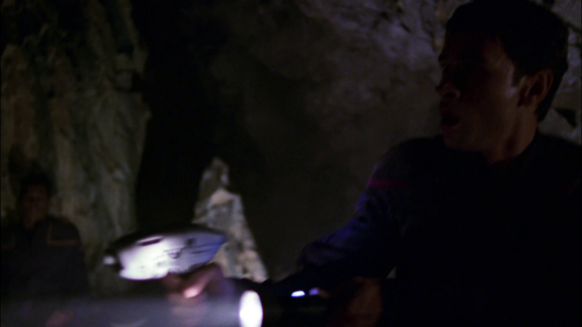 extant_StarTrek_ENT_1x04-StrangeNewWorld_3073.jpg