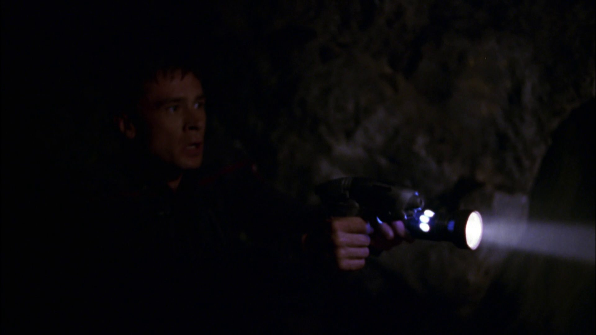 extant_StarTrek_ENT_1x04-StrangeNewWorld_3082.jpg