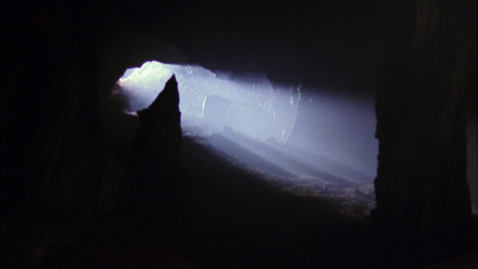 extant_StarTrek_ENT_1x04-StrangeNewWorld_3470.jpg