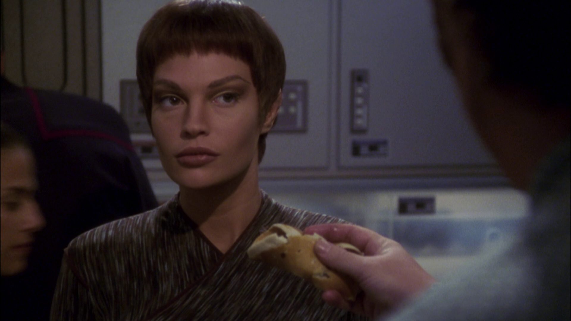 extant_StarTrek_ENT_1x05-Unexpected_0216.jpg
