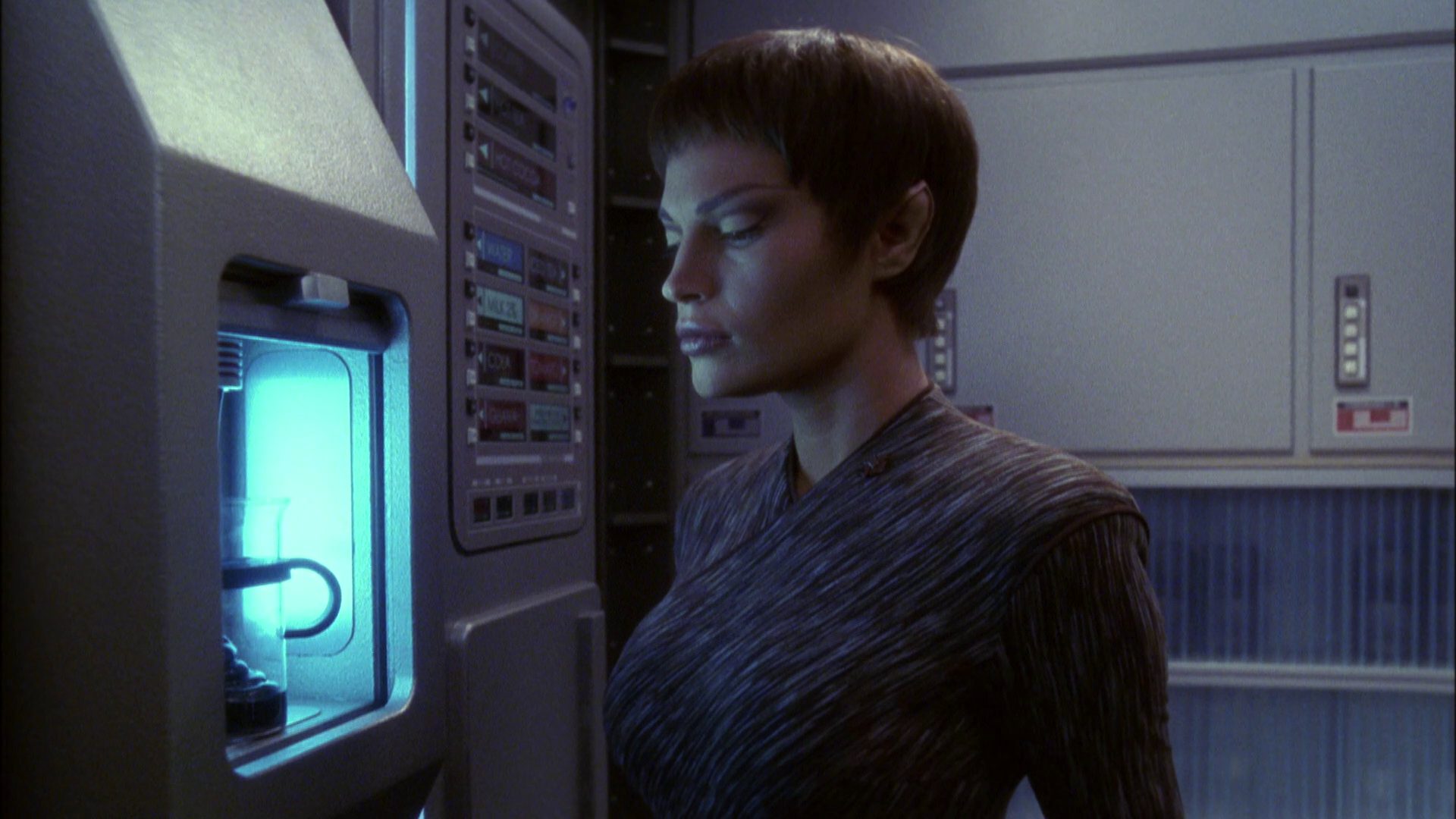 extant_StarTrek_ENT_1x05-Unexpected_0263.jpg