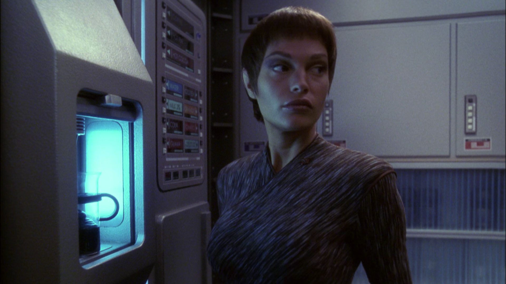 extant_StarTrek_ENT_1x05-Unexpected_0265.jpg