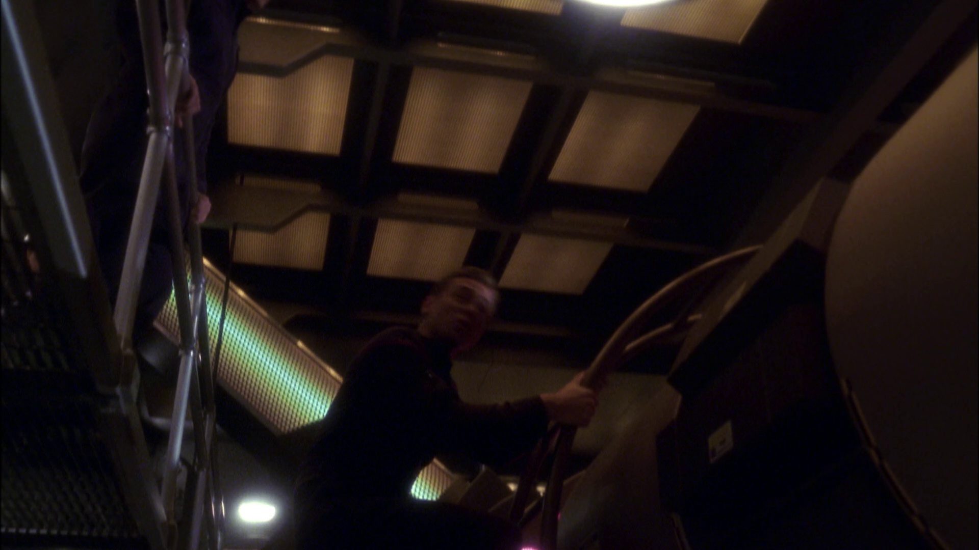 extant_StarTrek_ENT_1x05-Unexpected_0287.jpg
