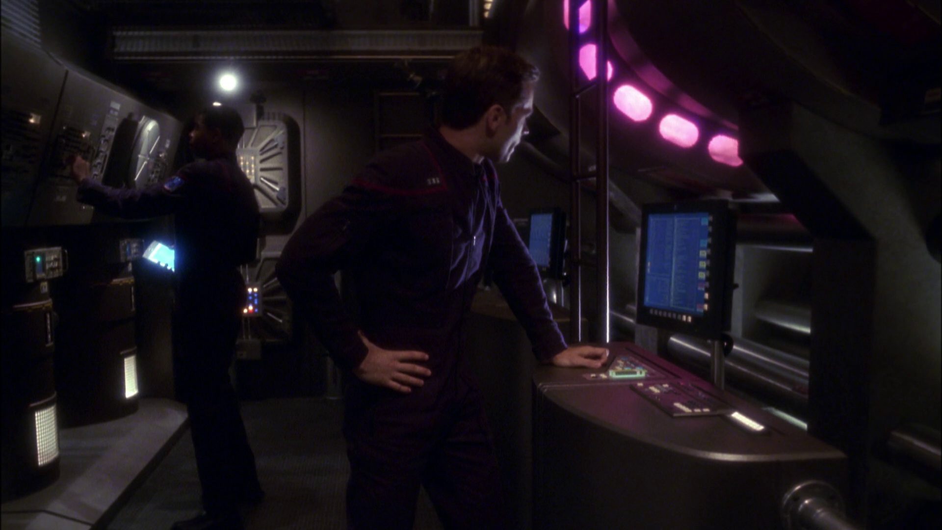 extant_StarTrek_ENT_1x05-Unexpected_0294.jpg