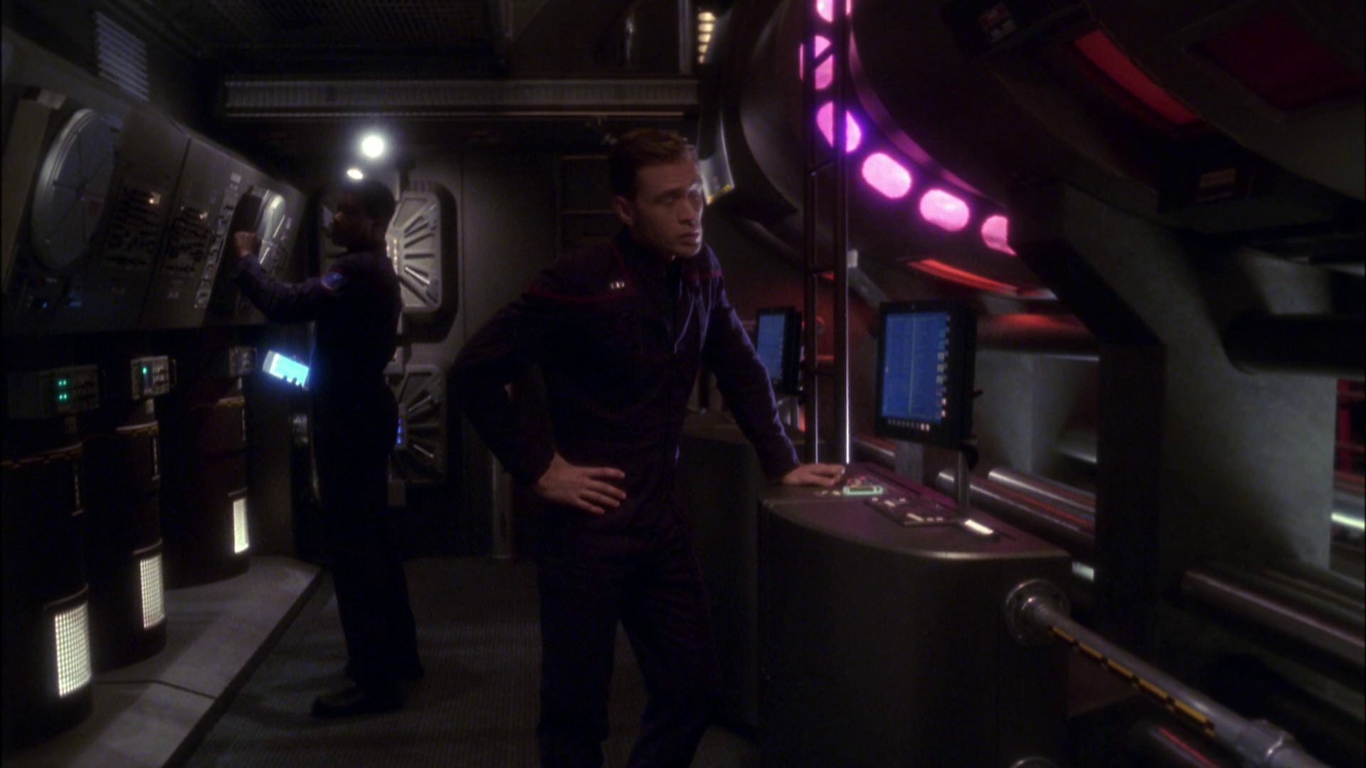 extant_StarTrek_ENT_1x05-Unexpected_0299.jpg