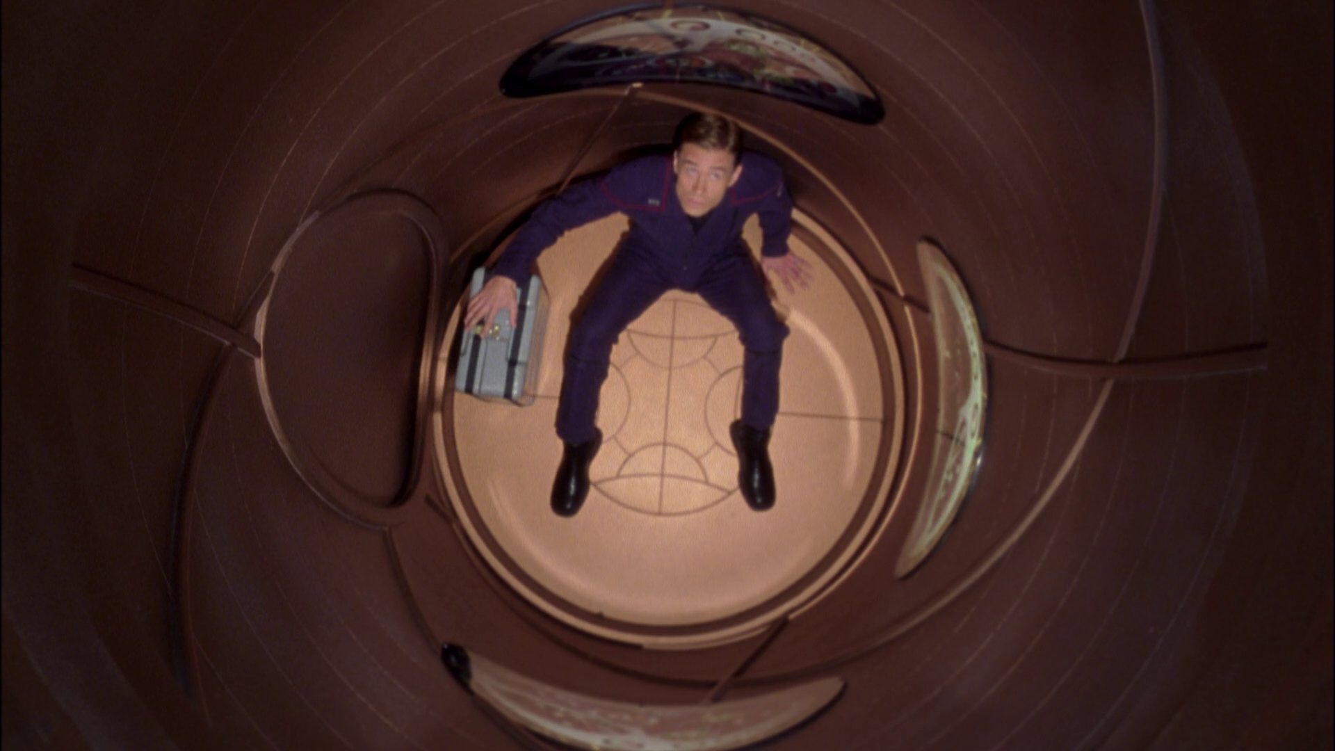 extant_StarTrek_ENT_1x05-Unexpected_0759.jpg