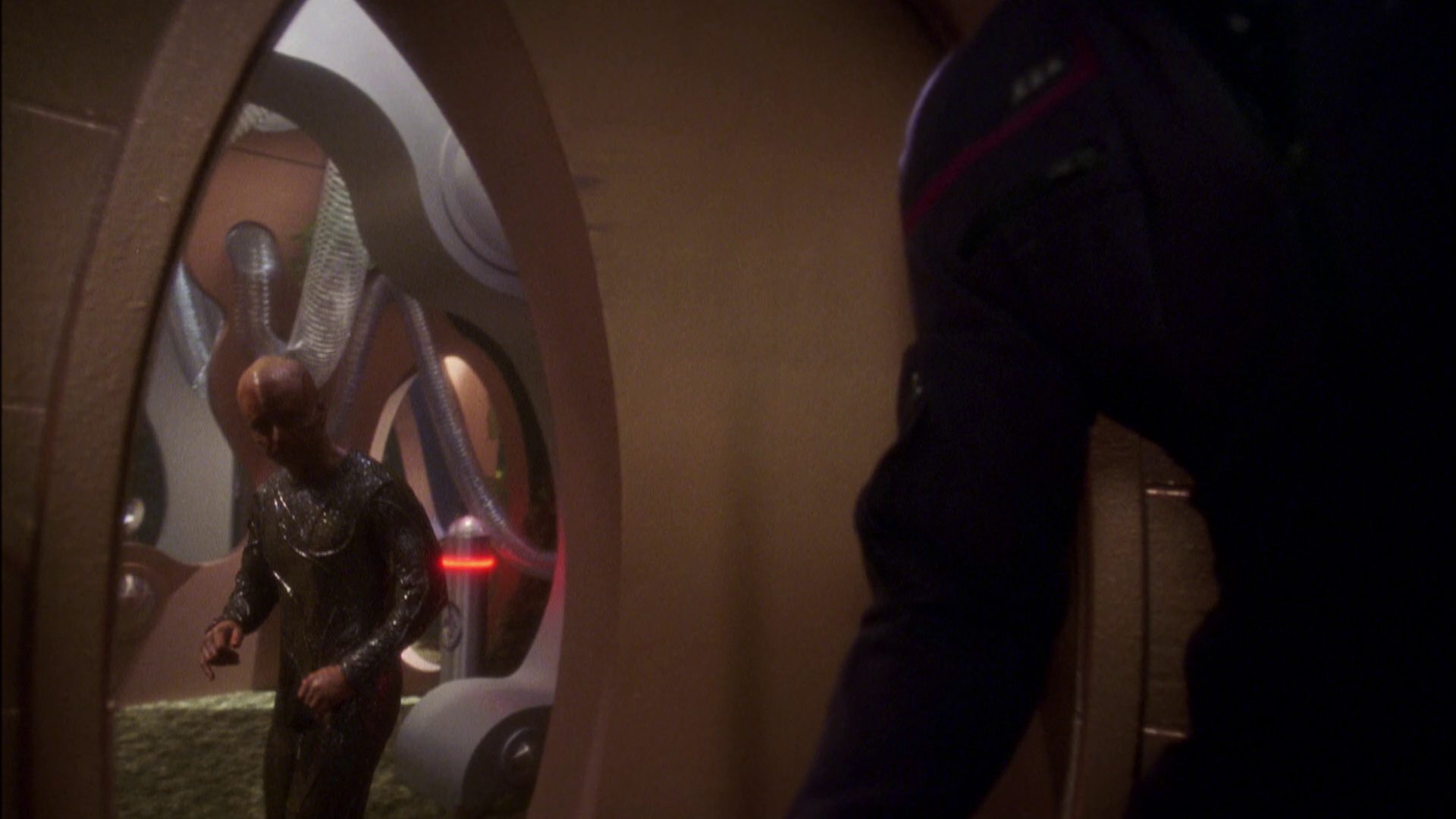 extant_StarTrek_ENT_1x05-Unexpected_0900.jpg