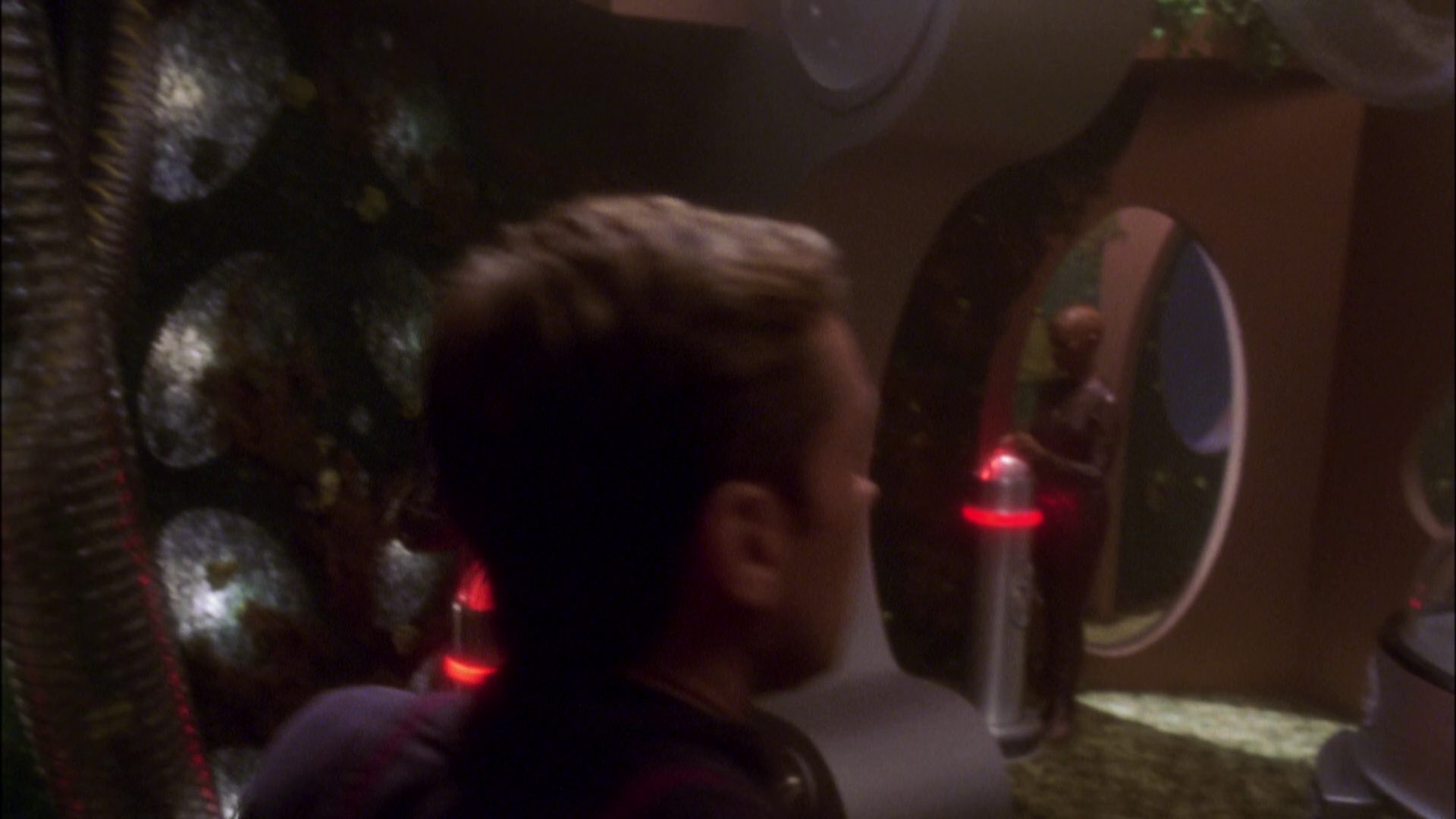 extant_StarTrek_ENT_1x05-Unexpected_0915.jpg