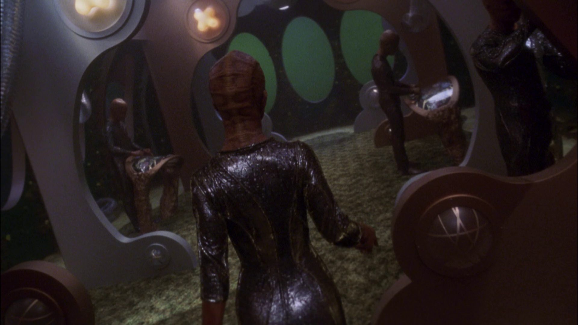 extant_StarTrek_ENT_1x05-Unexpected_0974.jpg