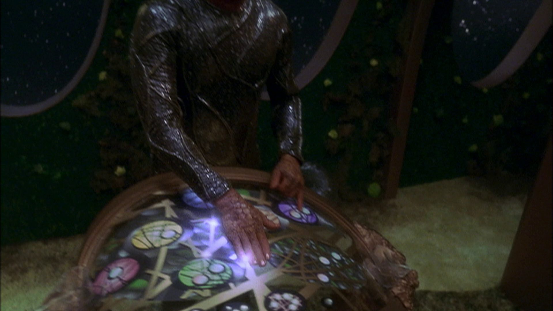 extant_StarTrek_ENT_1x05-Unexpected_0984.jpg