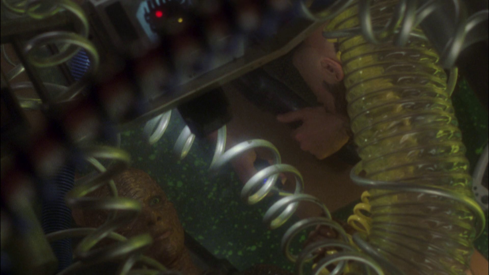 extant_StarTrek_ENT_1x05-Unexpected_1176.jpg