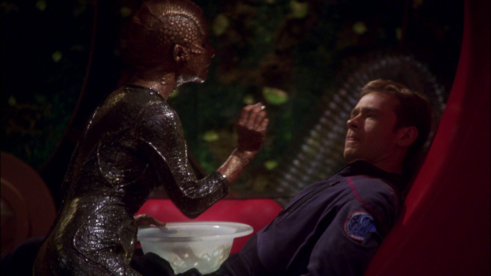 extant_StarTrek_ENT_1x05-Unexpected_1296.jpg