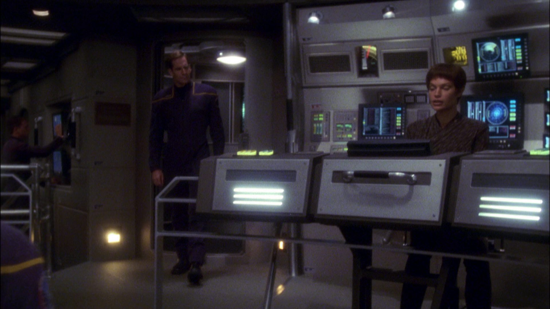 extant_StarTrek_ENT_1x05-Unexpected_1424.jpg