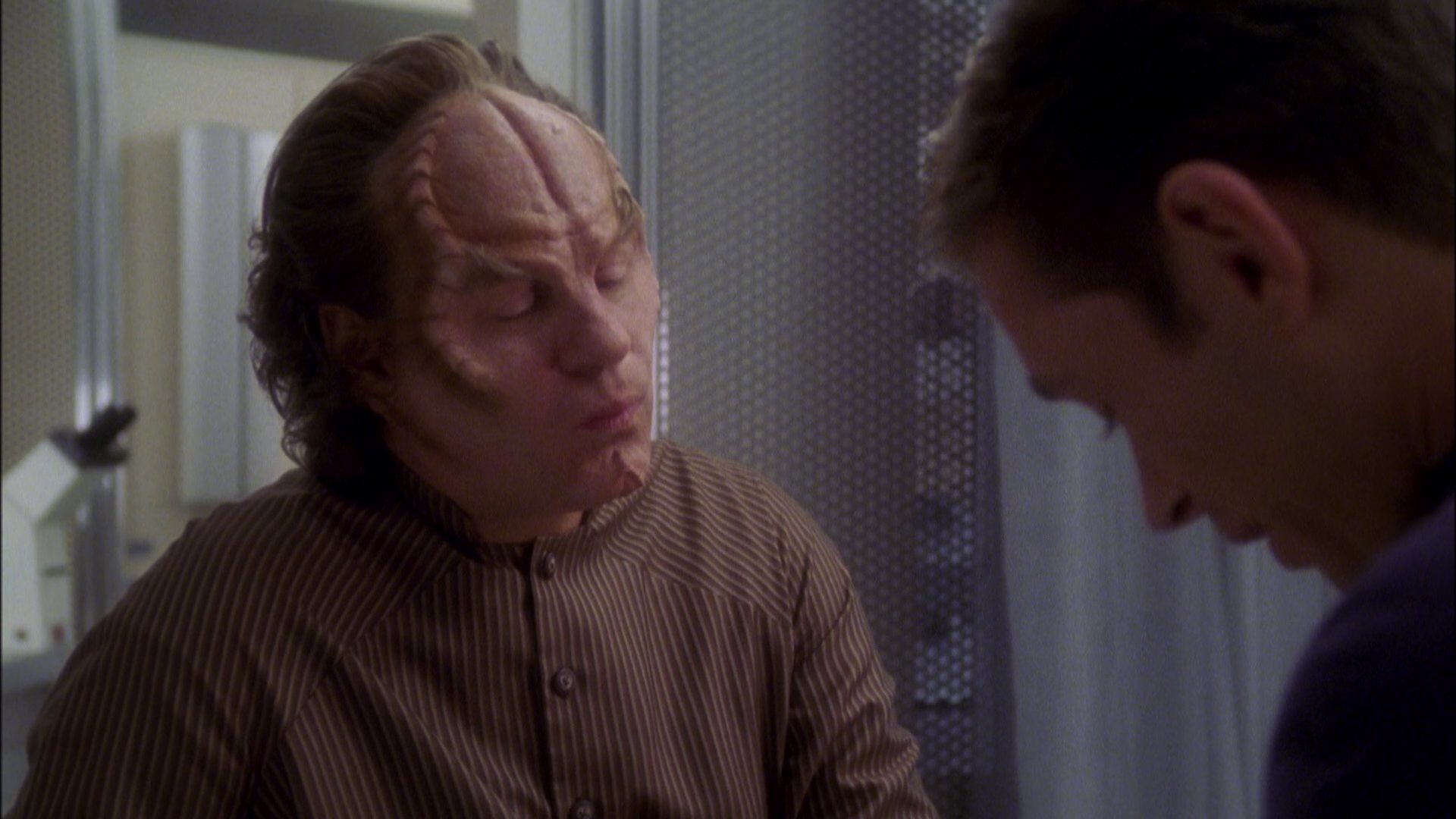 extant_StarTrek_ENT_1x05-Unexpected_2122.jpg
