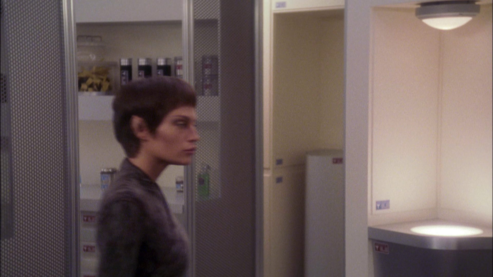 extant_StarTrek_ENT_1x05-Unexpected_2461.jpg
