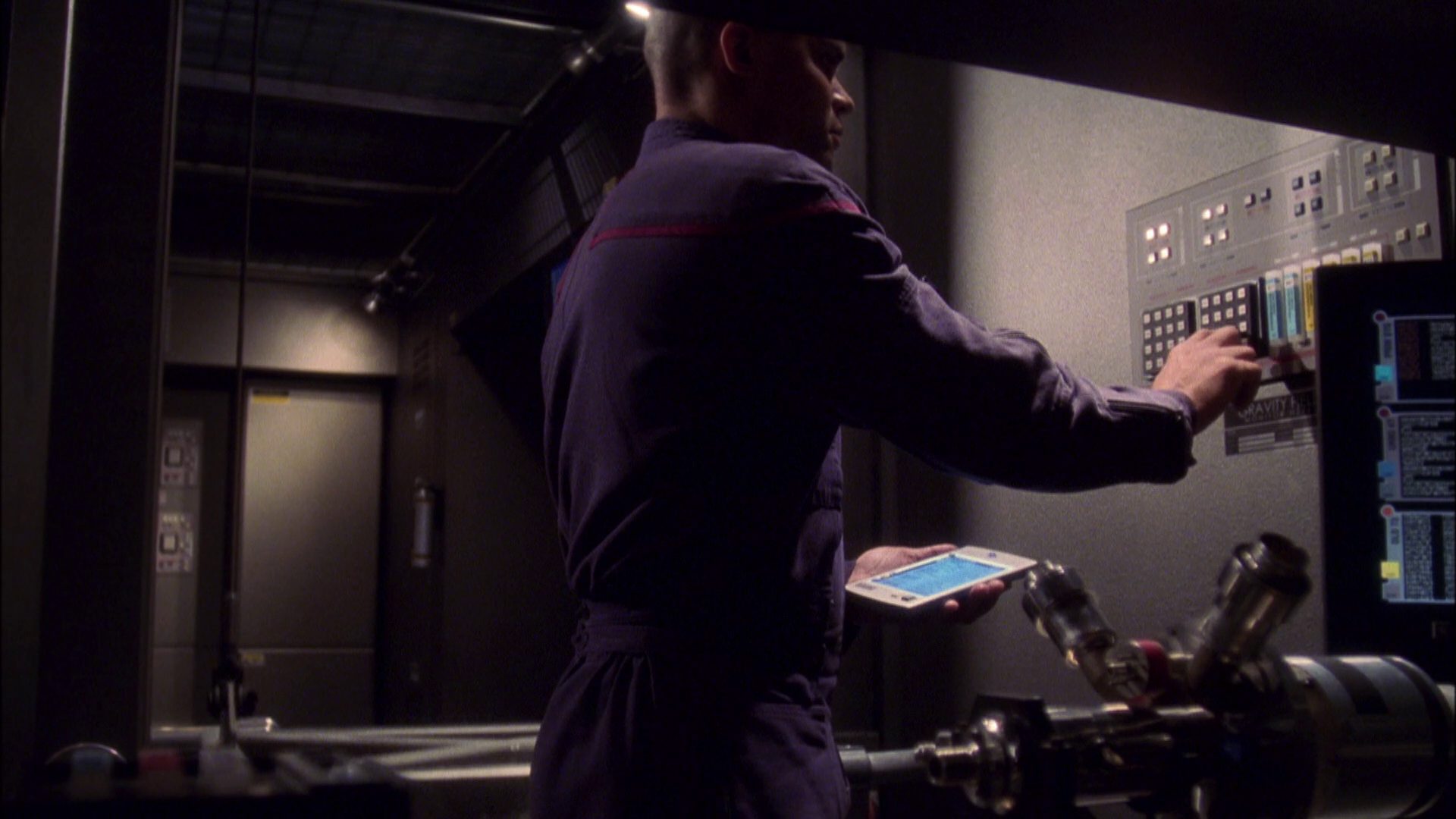 extant_StarTrek_ENT_1x05-Unexpected_2467.jpg