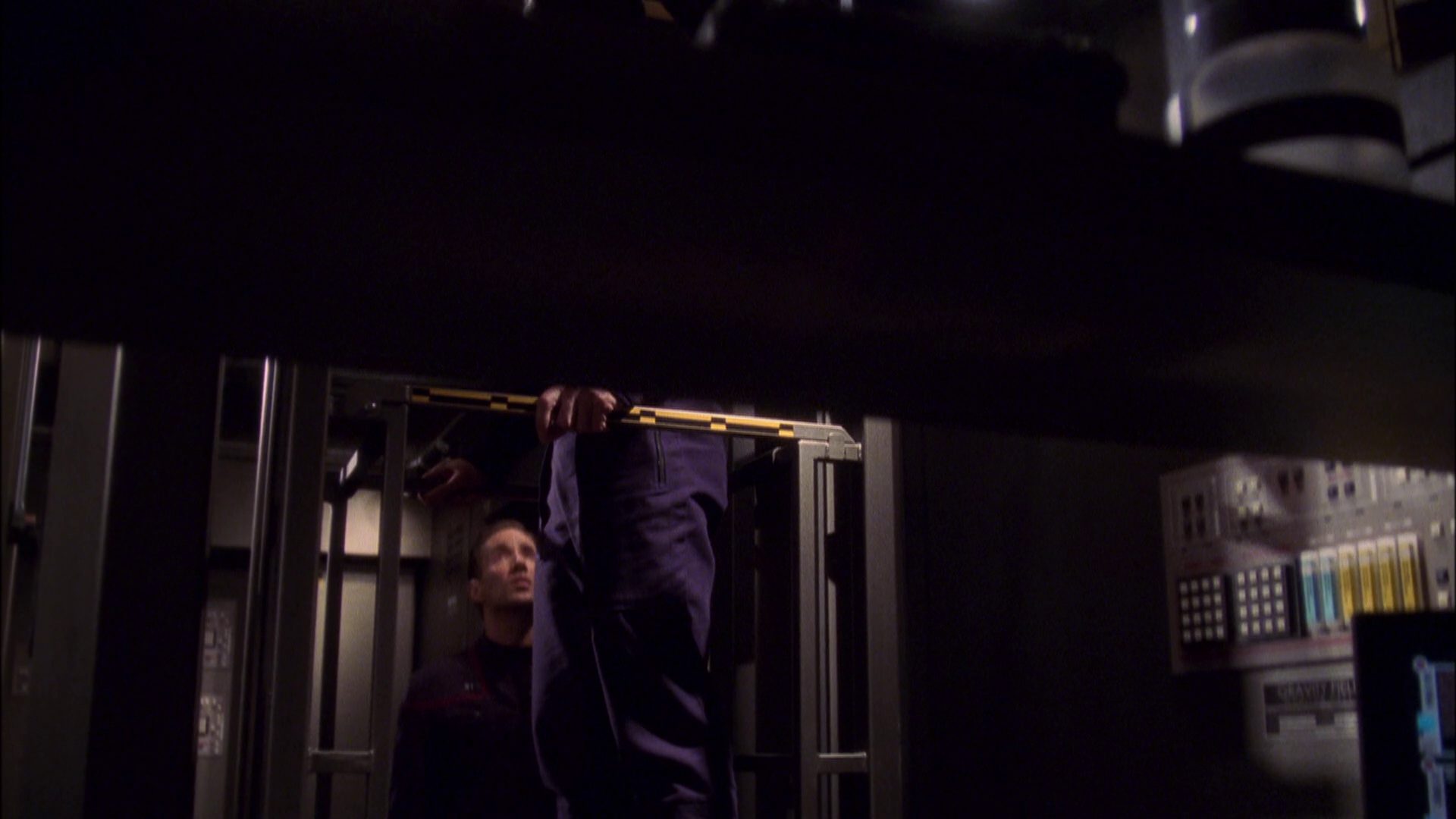 extant_StarTrek_ENT_1x05-Unexpected_2526.jpg
