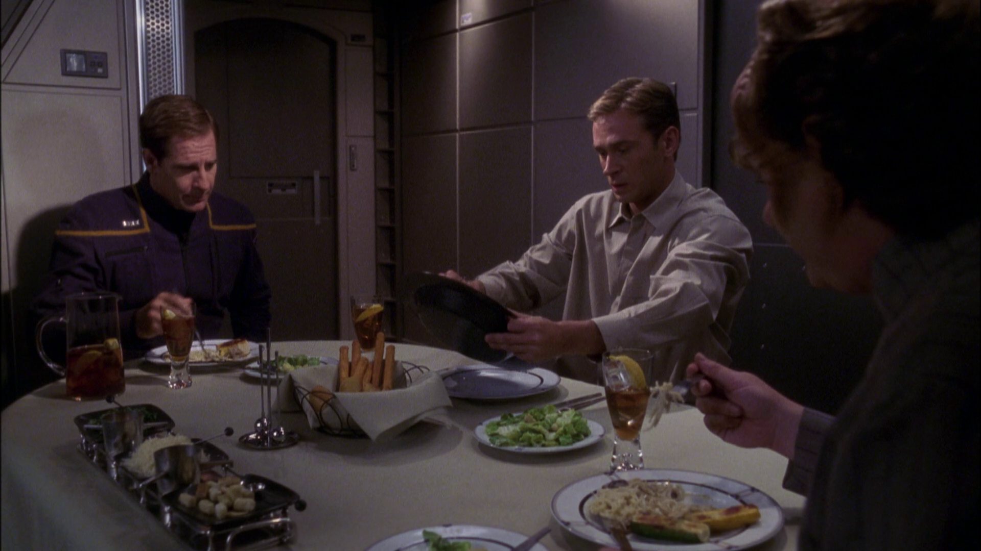 extant_StarTrek_ENT_1x05-Unexpected_2645.jpg