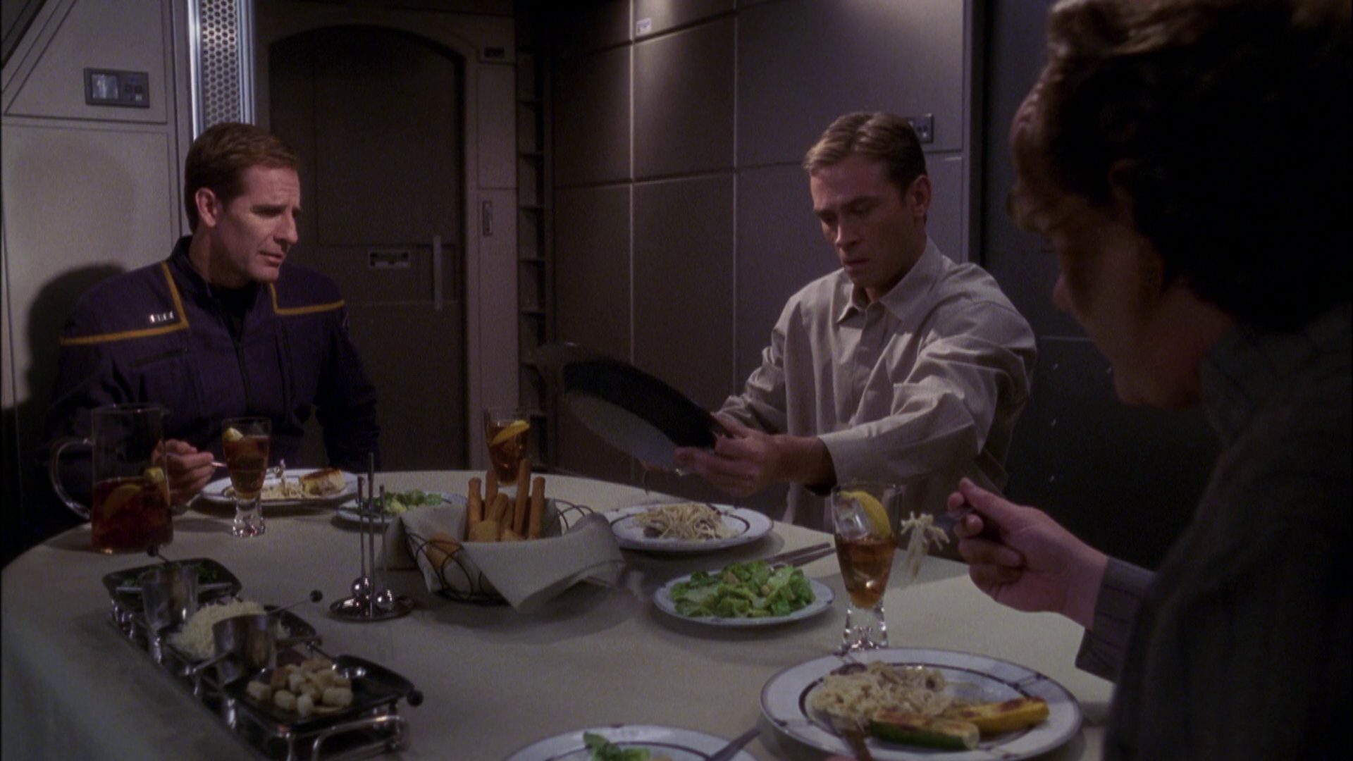 extant_StarTrek_ENT_1x05-Unexpected_2648.jpg
