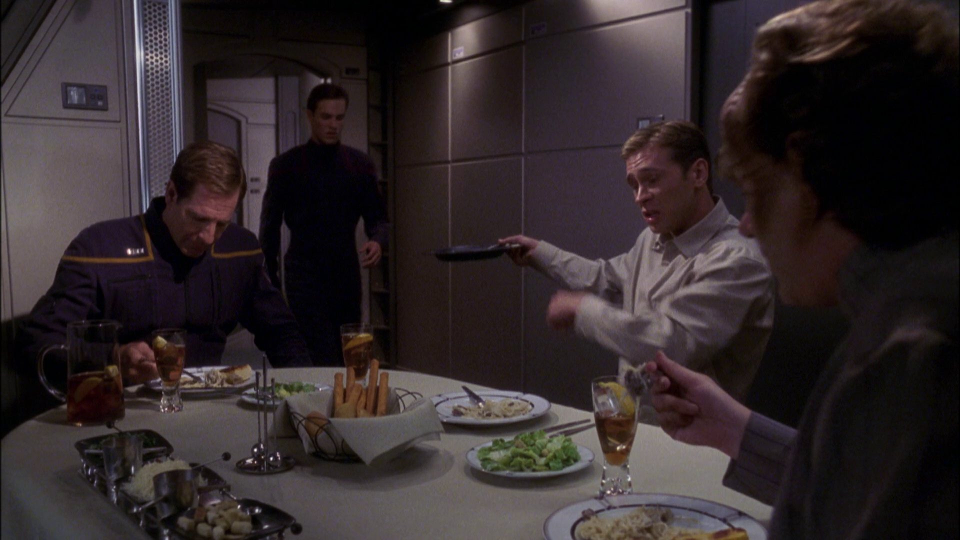 extant_StarTrek_ENT_1x05-Unexpected_2779.jpg