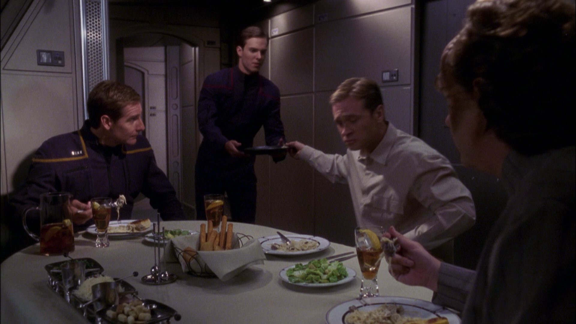 extant_StarTrek_ENT_1x05-Unexpected_2780.jpg