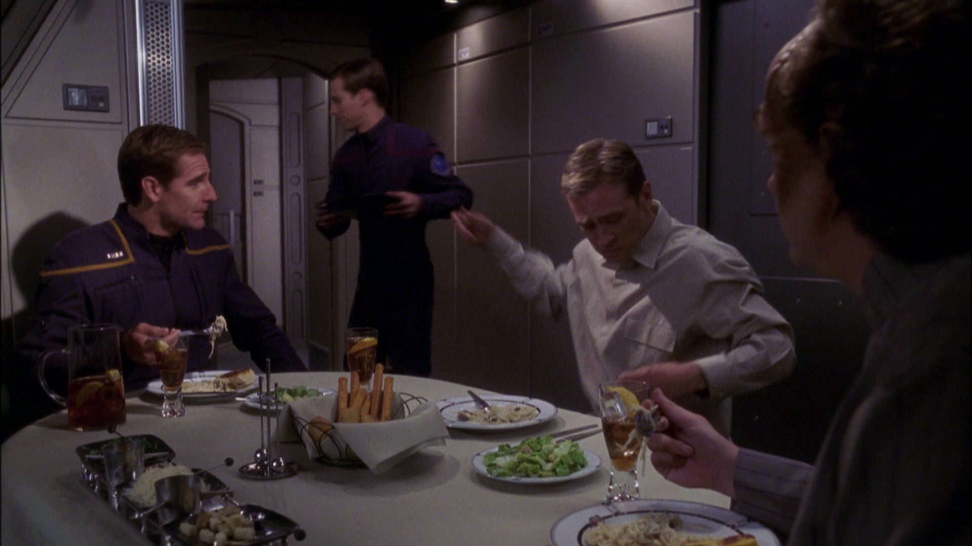 extant_StarTrek_ENT_1x05-Unexpected_2781.jpg