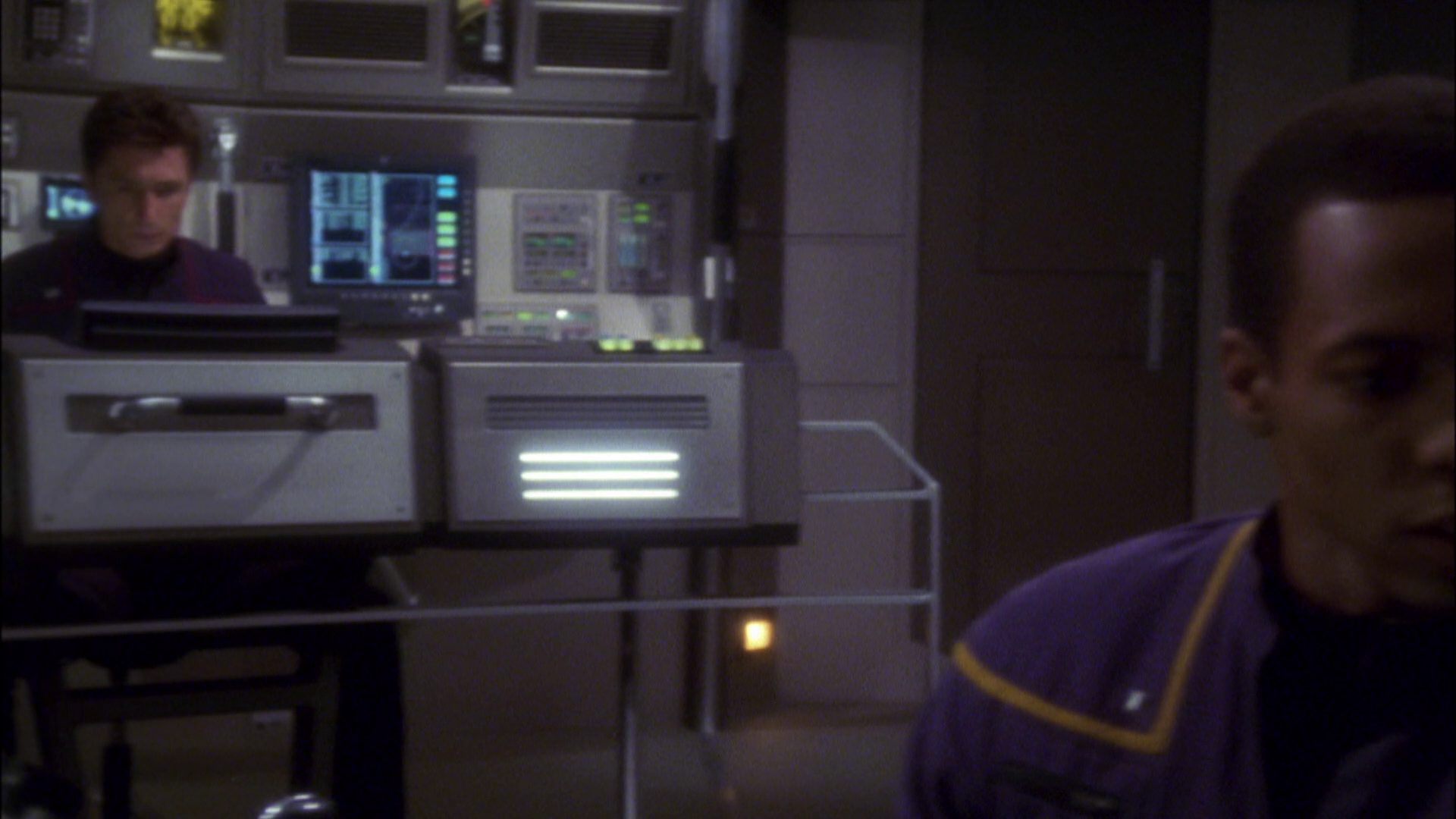 extant_StarTrek_ENT_1x05-Unexpected_2849.jpg